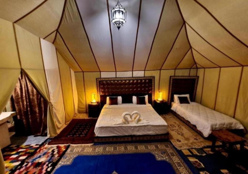 Luxury Desert Camp Мерцуга Екстериор снимка