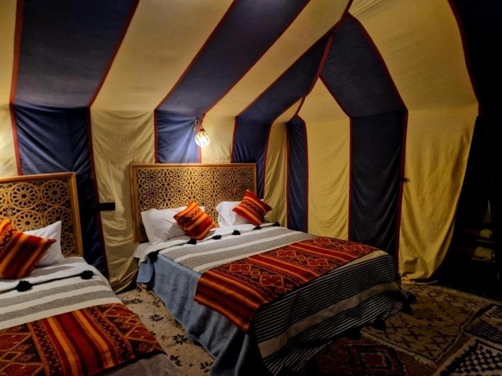 Luxury Desert Camp Мерцуга Екстериор снимка