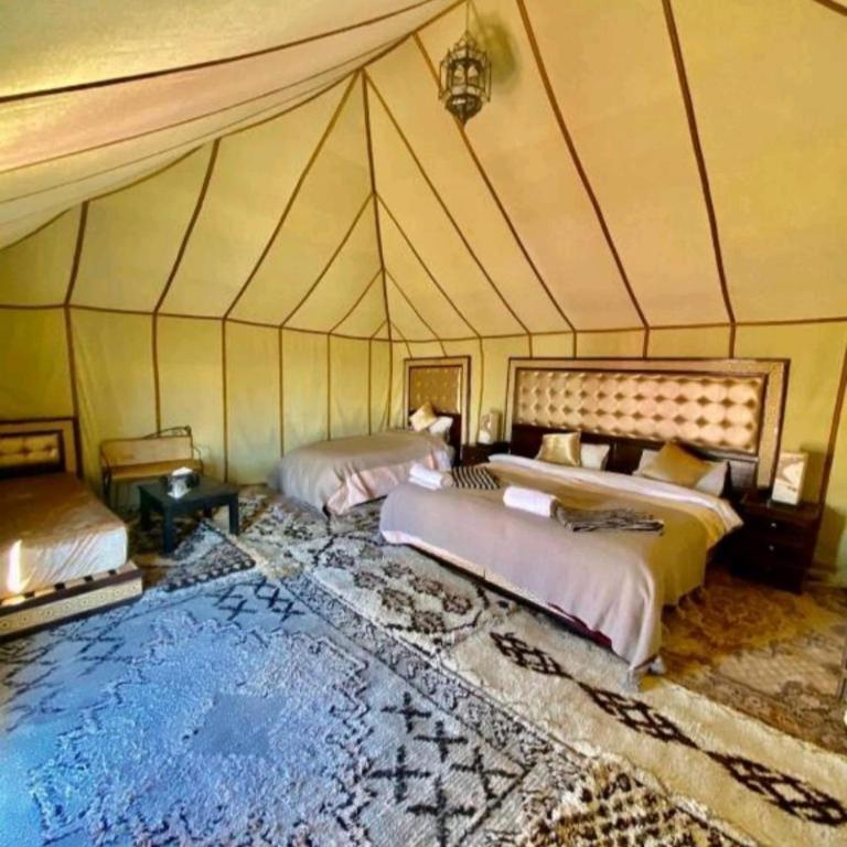Luxury Desert Camp Мерцуга Екстериор снимка