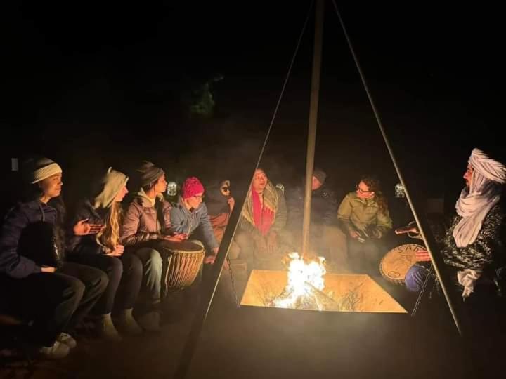 Luxury Desert Camp Мерцуга Екстериор снимка