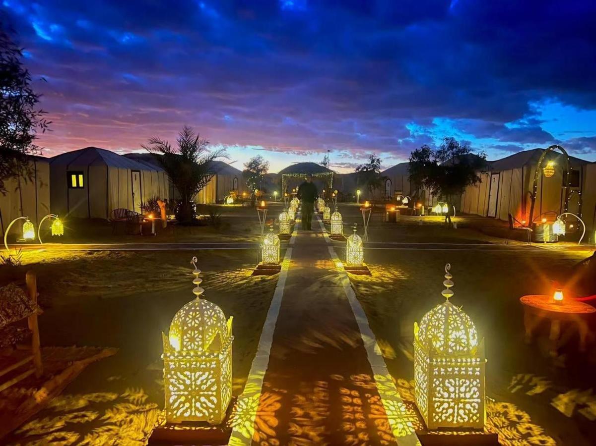 Luxury Desert Camp Мерцуга Екстериор снимка